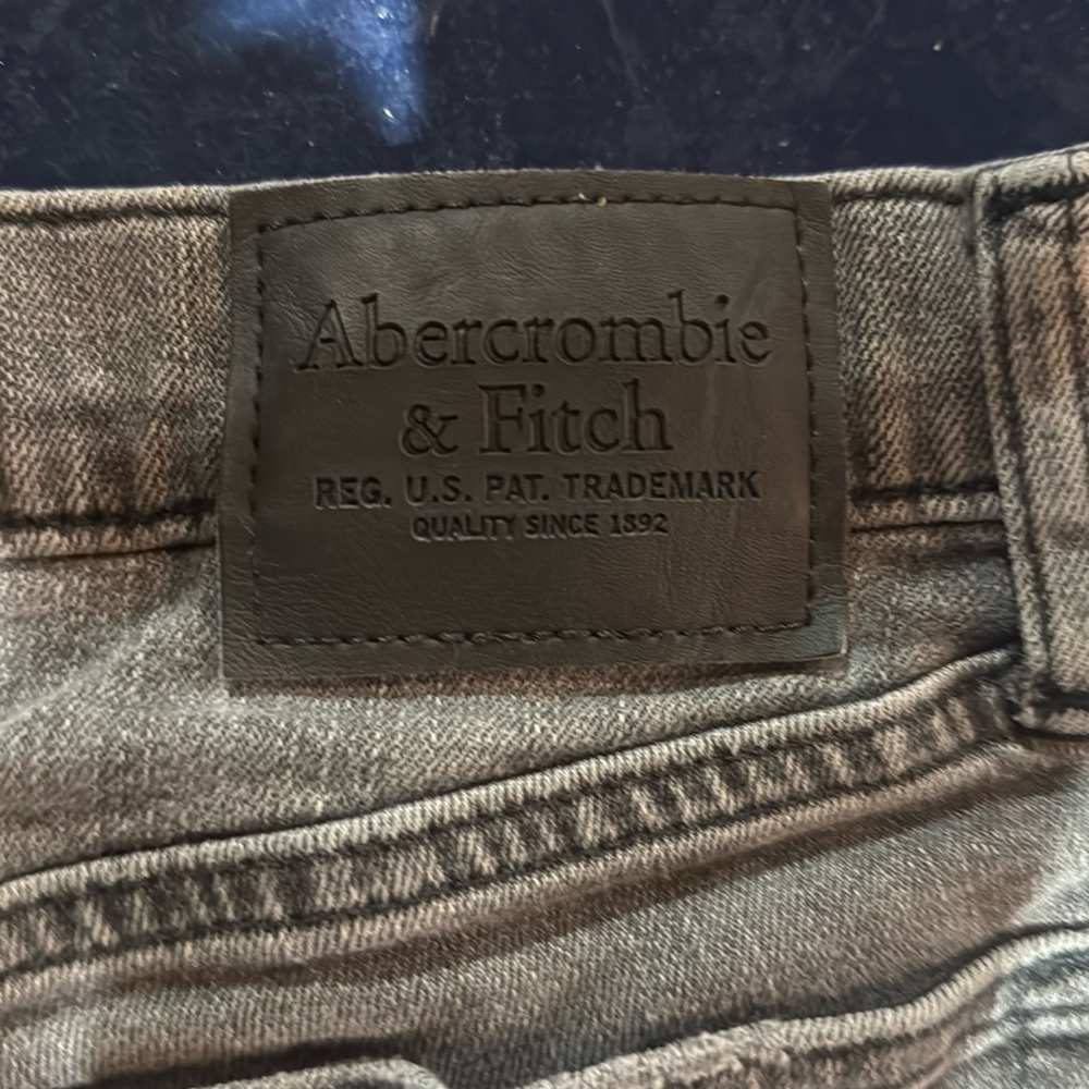 Abercrombie and Fitch stretch skinny jeans 32/34